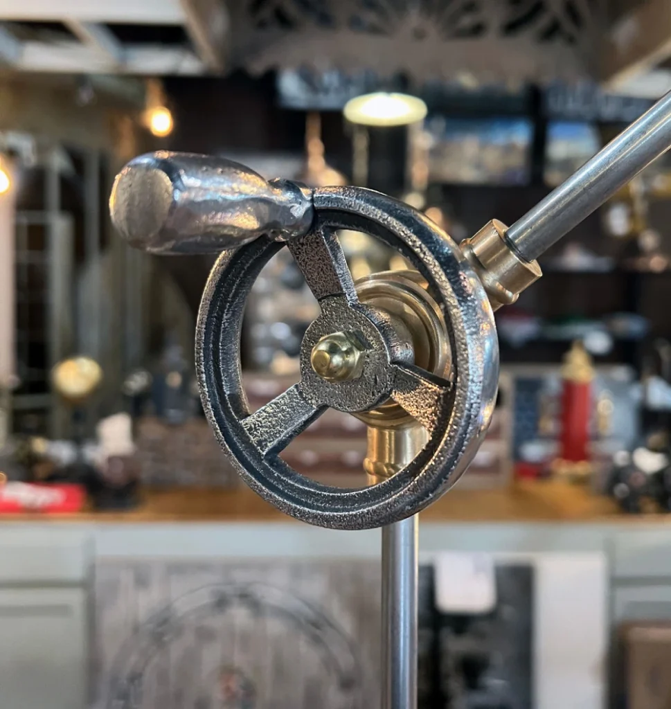 What Makes Quality Machine Tools Handwheels Handles Parts